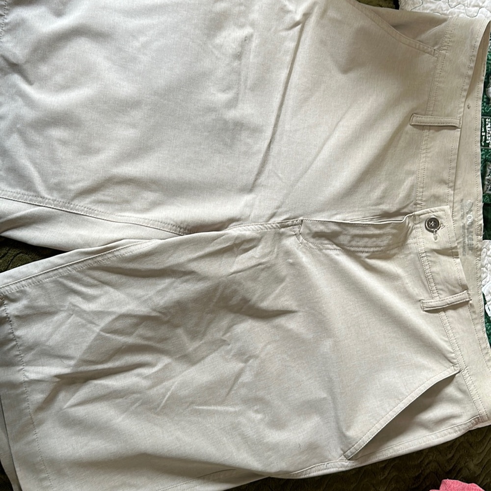 Men’s “cool keep” golf shorts